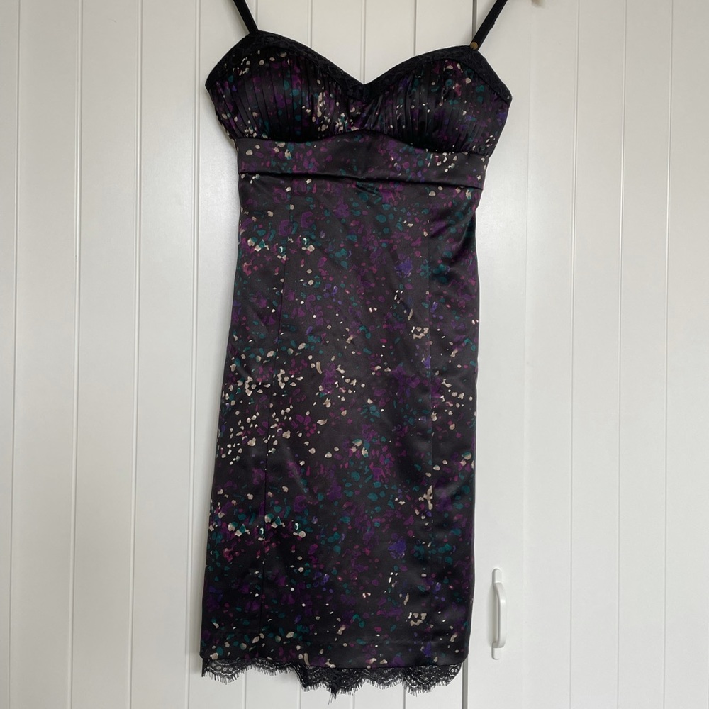 Size 0 Guess by Marciano satin dress with lace